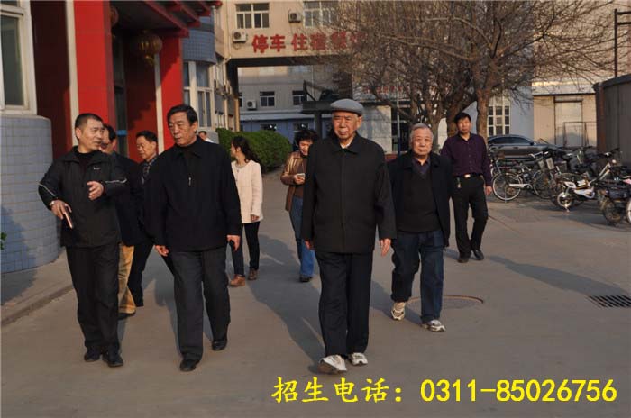 我校接受省教育厅年检组检查指导并提出宝贵意见