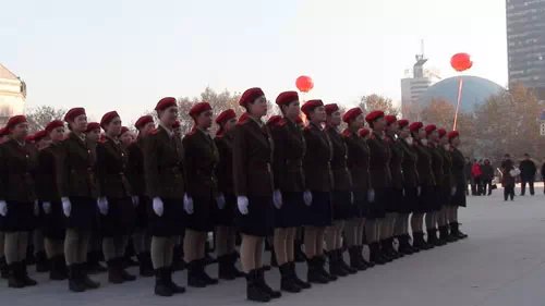 白求恩军训.jpg