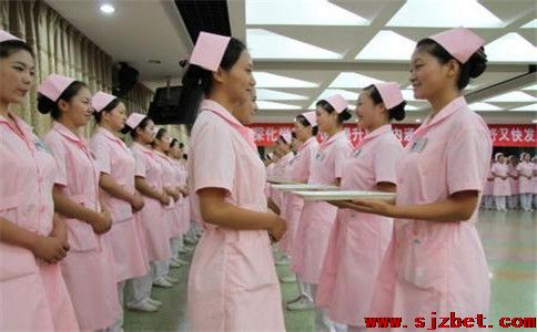 石家庄白求恩医学院护理3+3.jpg