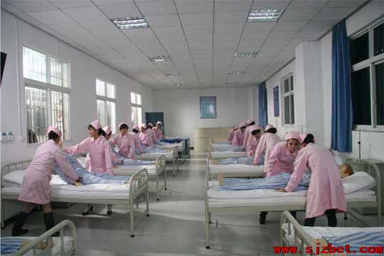 石家庄白求恩医学院胡老师招生.jpg