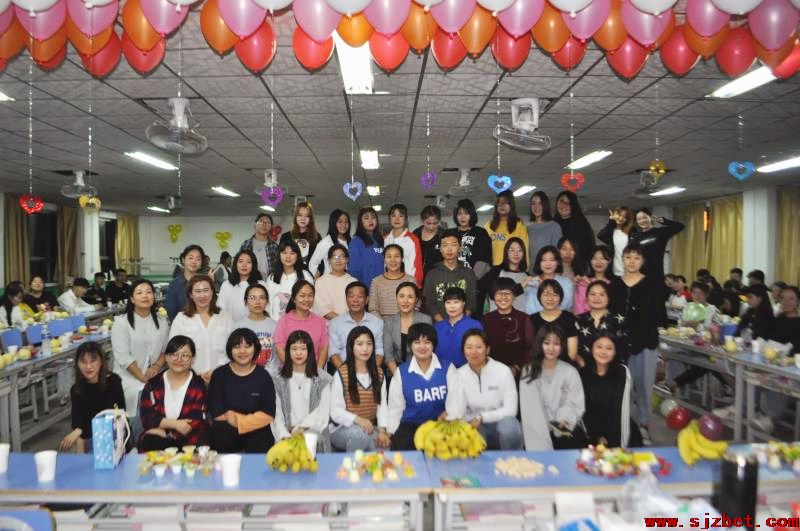 师生共聚首，浓情过中秋 —— 学校师生共度中秋佳节